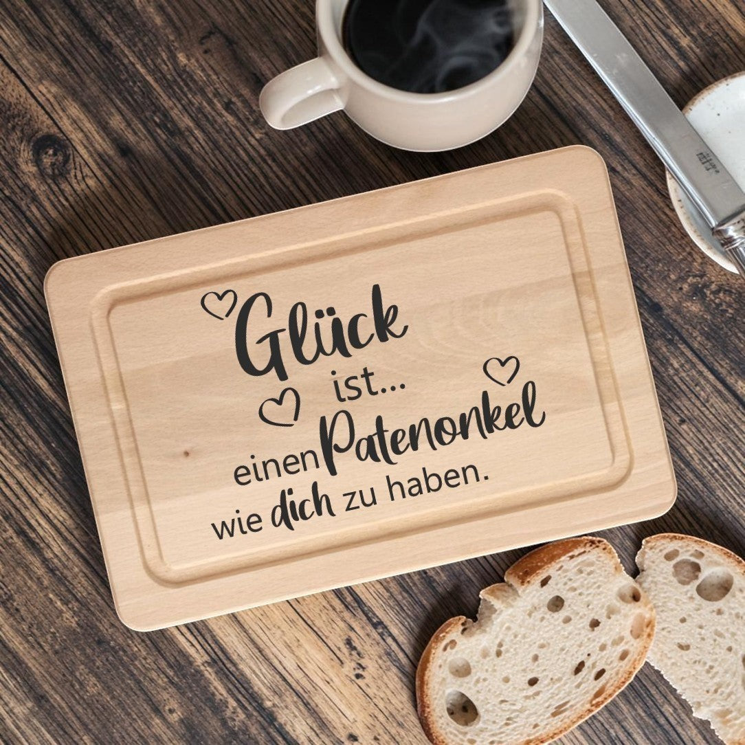 Nomafu Schneide- und Frühstücksbrett aus Buchenholz mit individueller Lasergravur für Patenonkel auf einem Holztisch