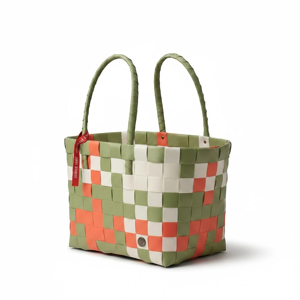 Nomafu ICE-BAG Klassik Shopper aus geflochtenem, mehrfarbigem Recycling-Kunststoff mit rotem Markenband