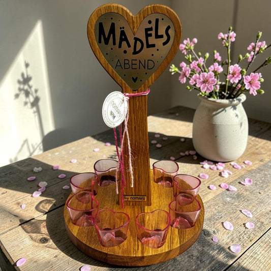Nomafu Shotständer aus Wildeiche mit 9 rosa Herz-Shotgläsern, ideal für den Mädelsabend.